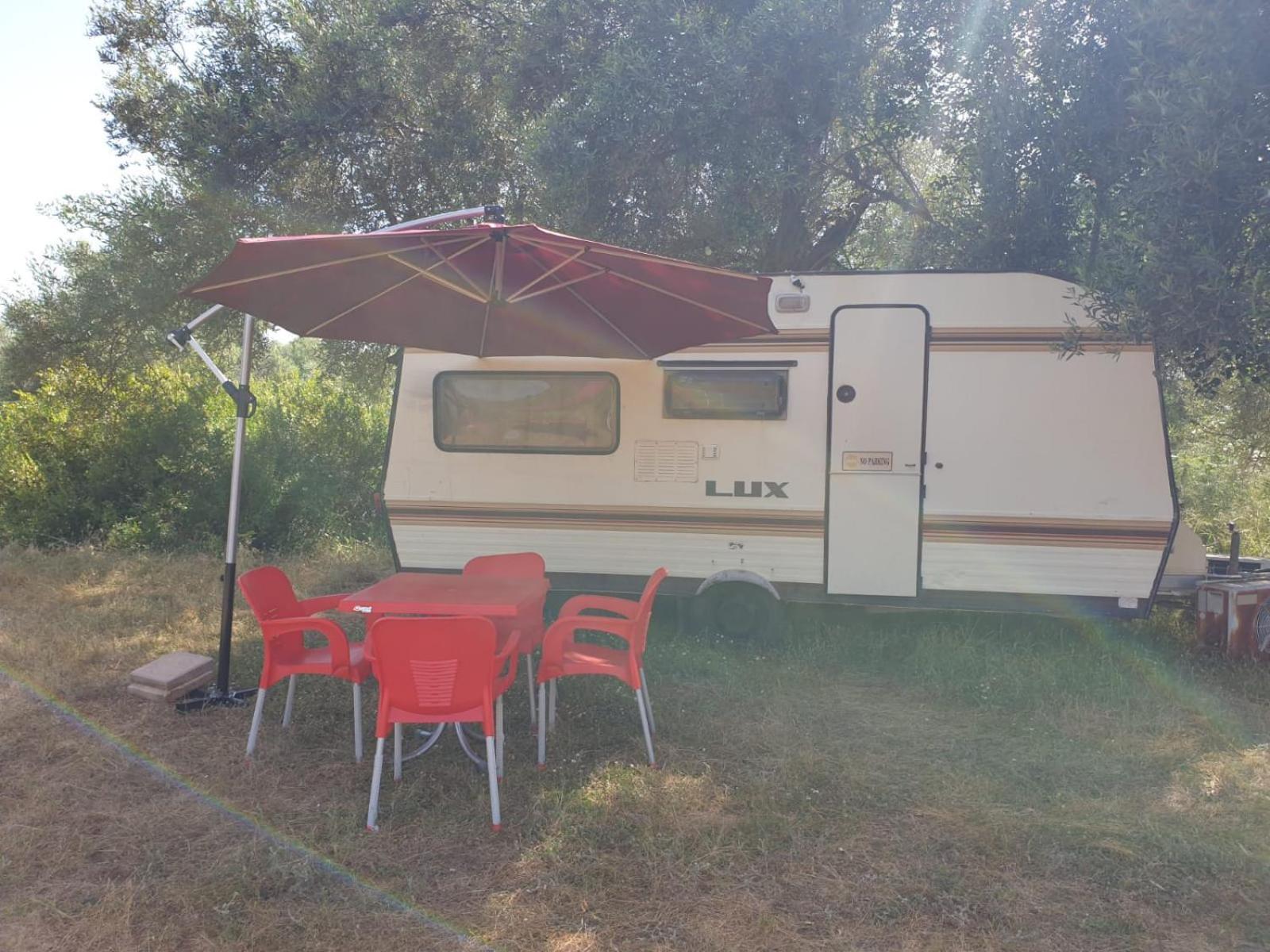 فندق Aquariumi Jale Camping المظهر الخارجي الصورة